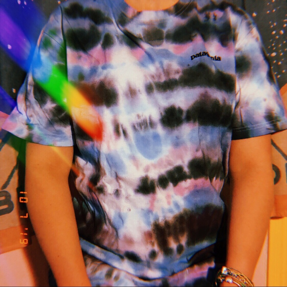 Patagonia tie dye shirt